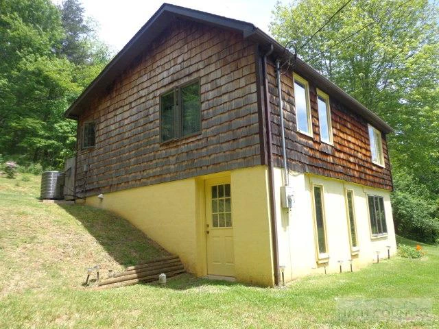 Image number 12 for the current listing