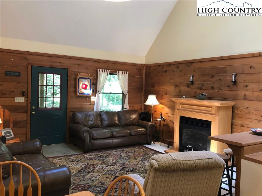 Image number 21 for the current listing