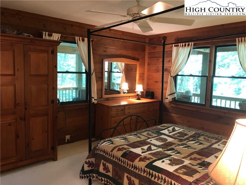 Image number 7 for the current listing