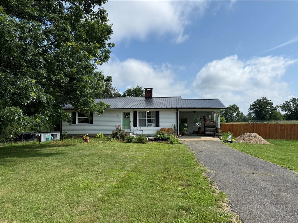 Image number 1 for the current listing