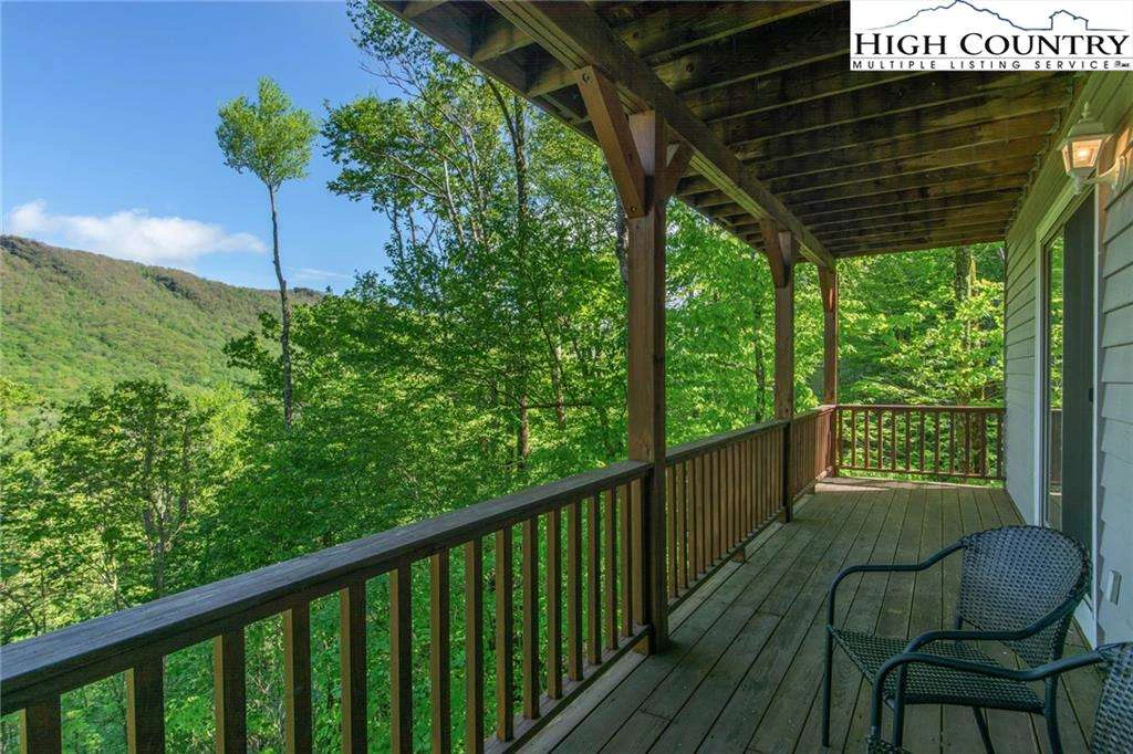 Image number 16 for the current listing