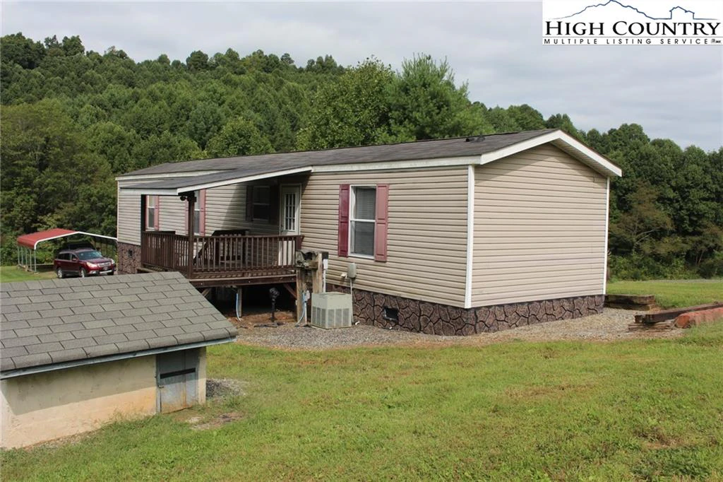 Image number 17 for the current listing