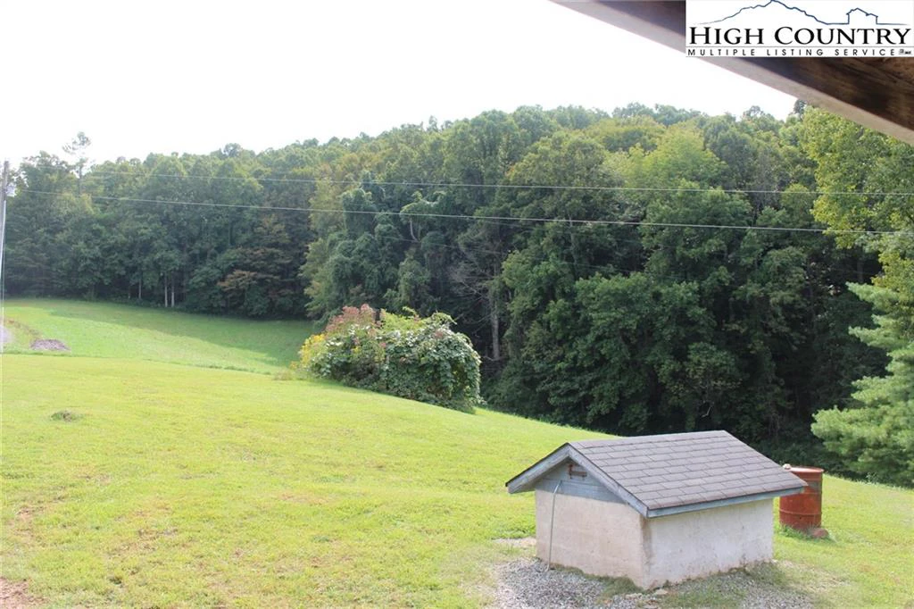 Image number 11 for the current listing