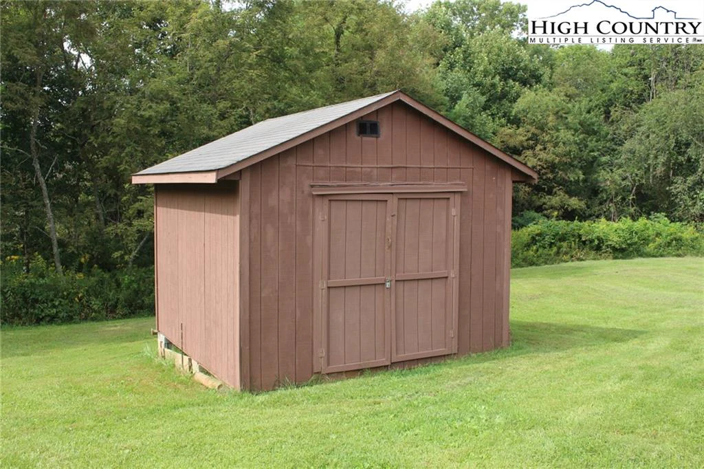 Image number 20 for the current listing