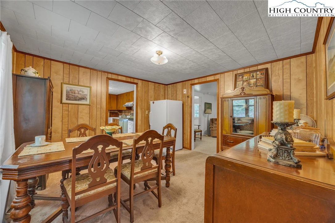 Image number 12 for the current listing