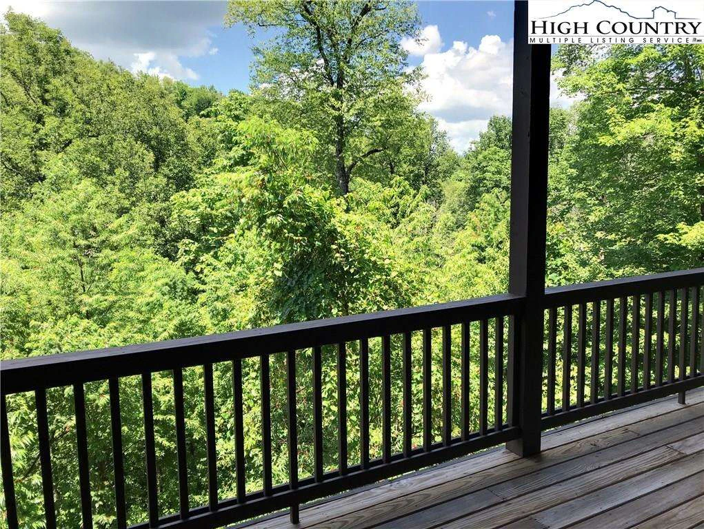 Image number 4 for the current listing