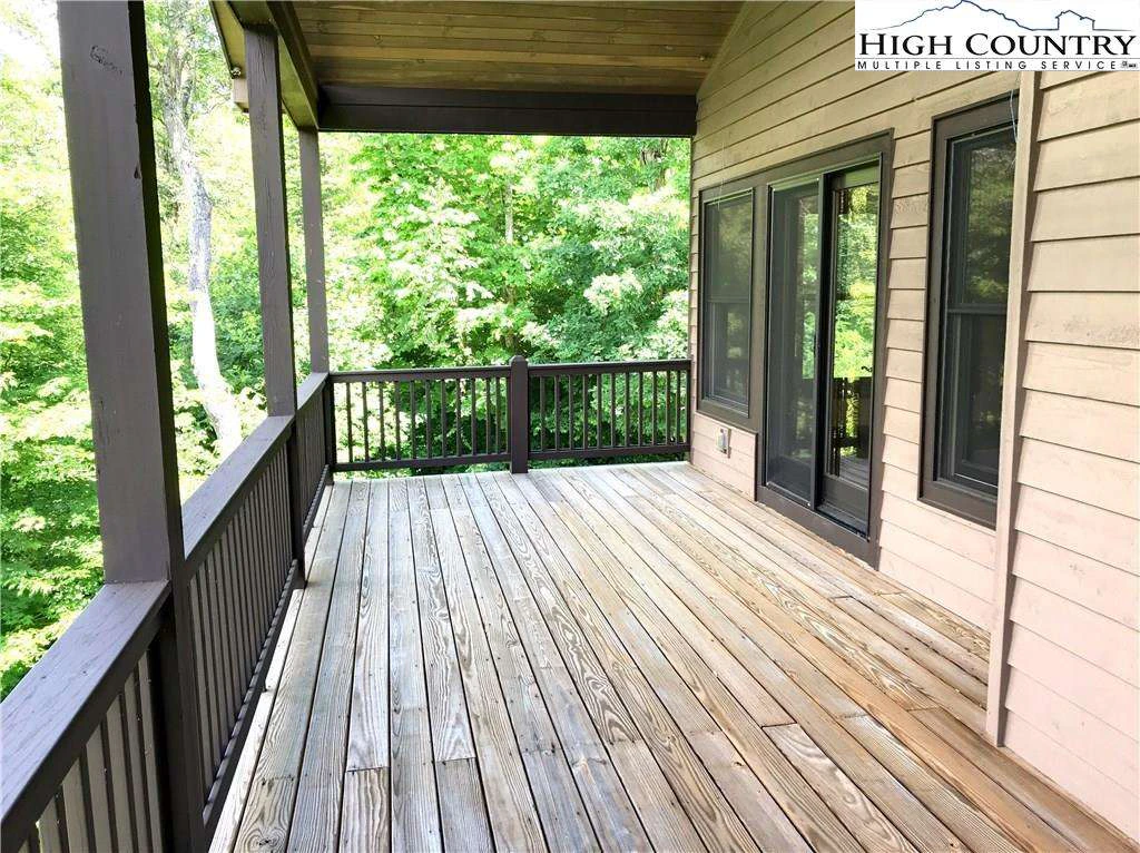 Image number 5 for the current listing