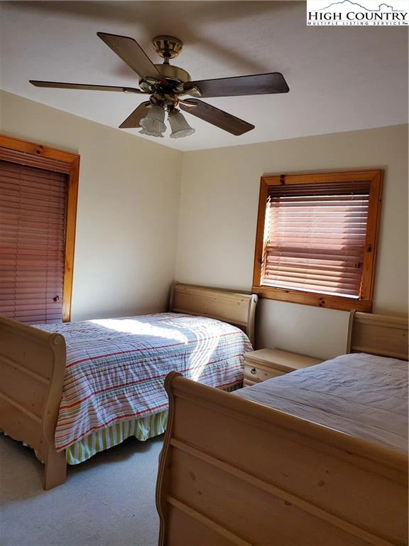 Image number 2 for the current listing