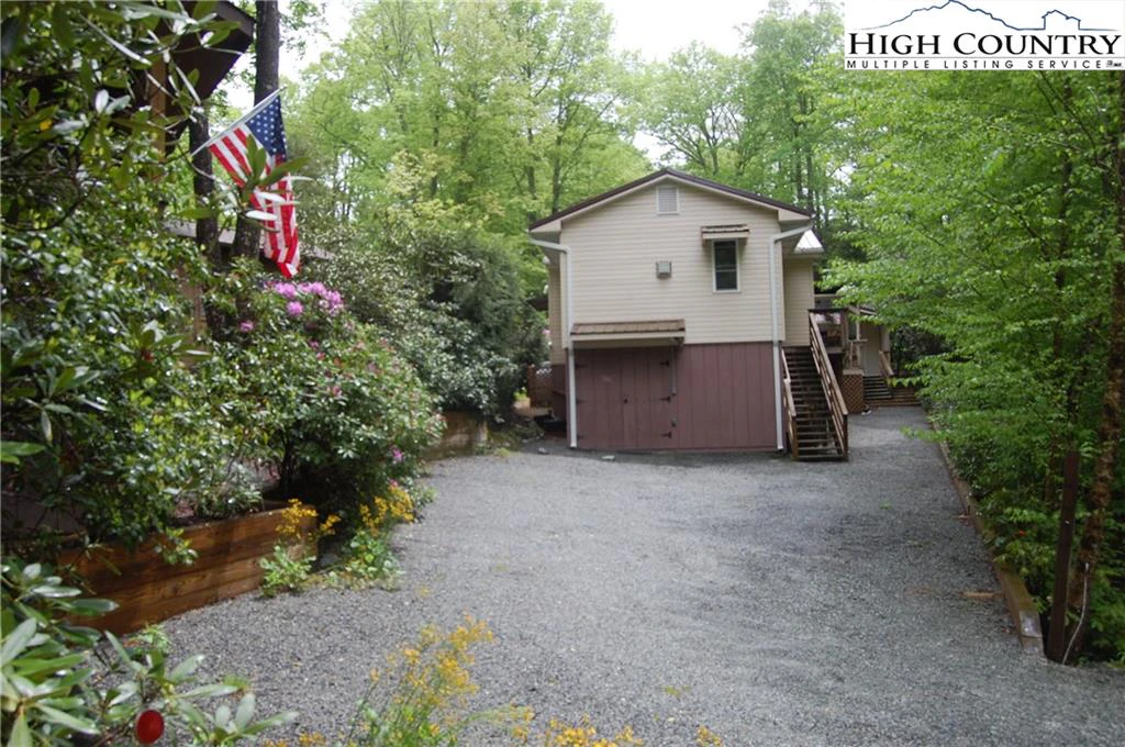 Image number 4 for the current listing