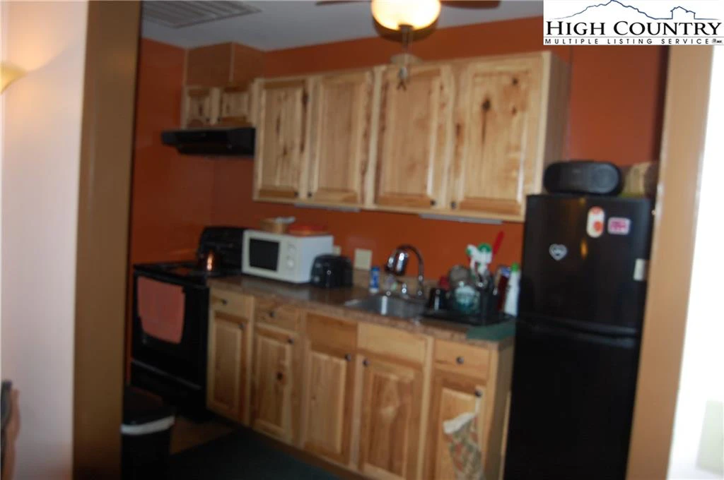 Image number 11 for the current listing