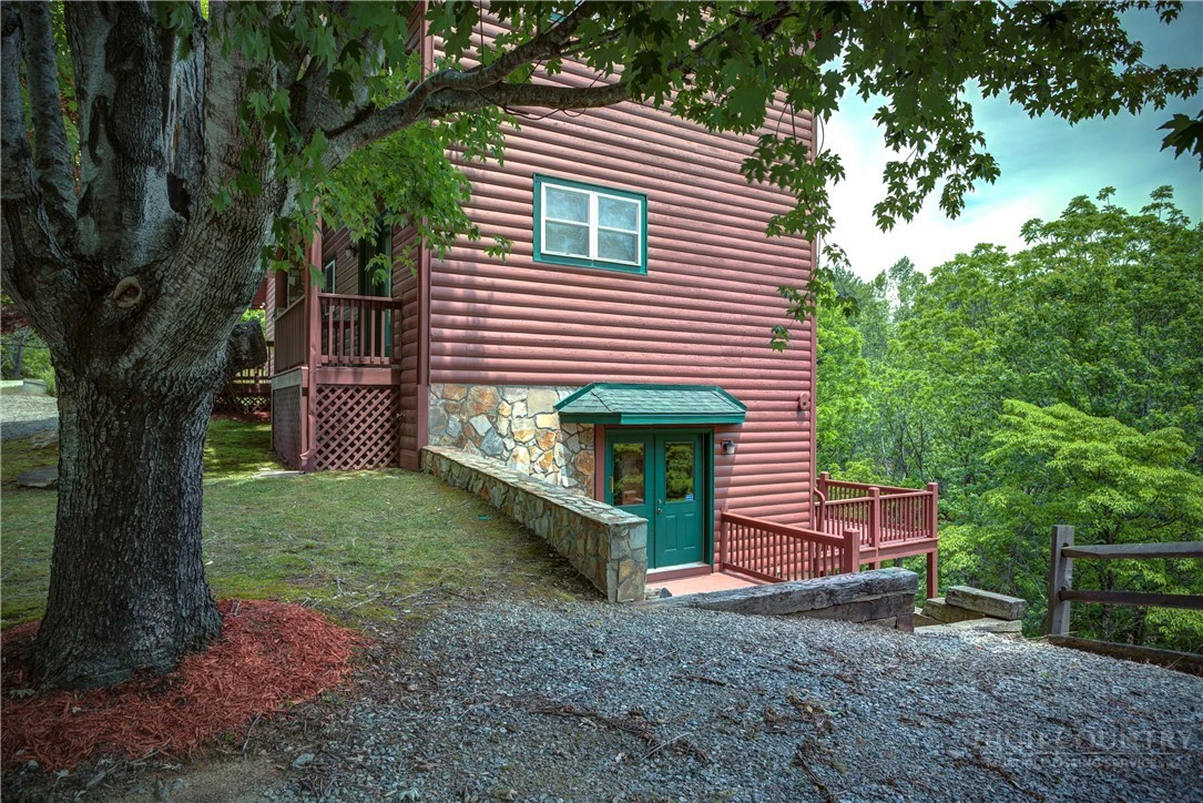 Image number 8 for the current listing