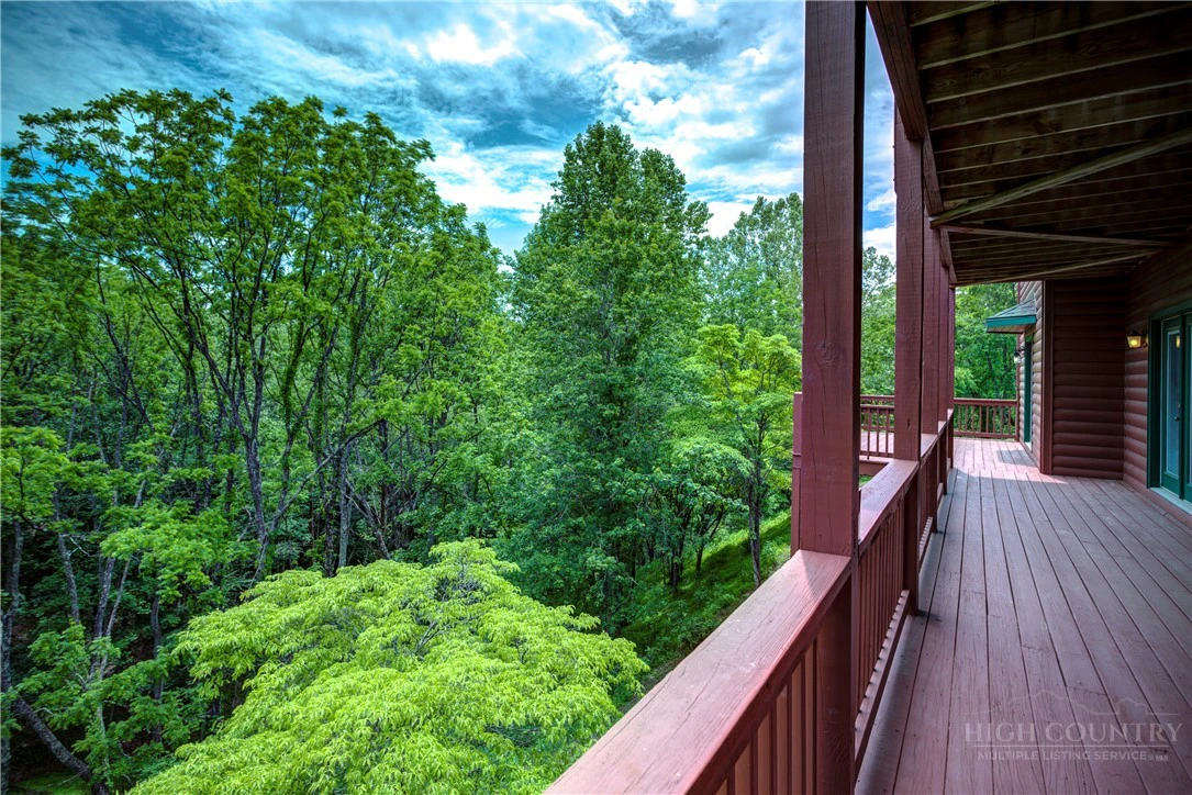 Image number 11 for the current listing