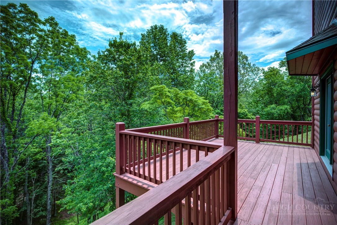 Image number 12 for the current listing