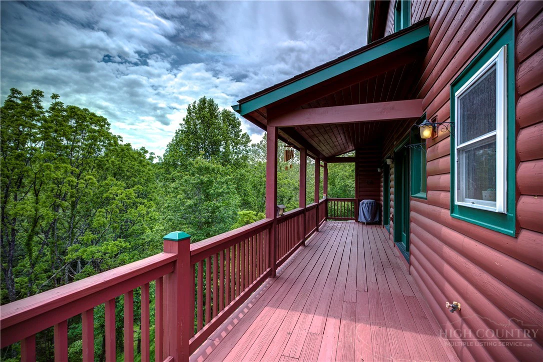 Image number 29 for the current listing