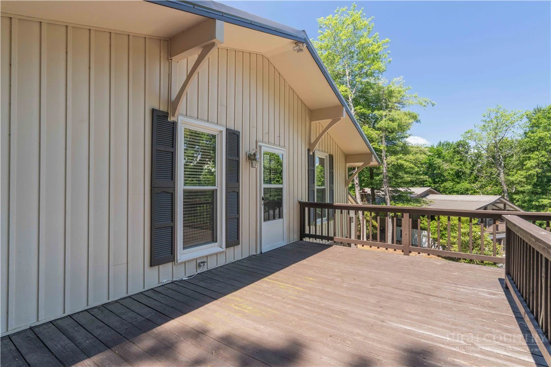 Image number 12 for the current listing
