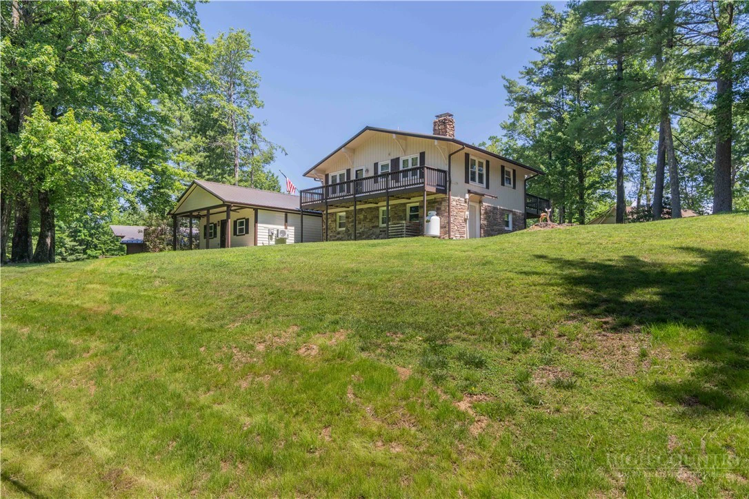Image number 13 for the current listing