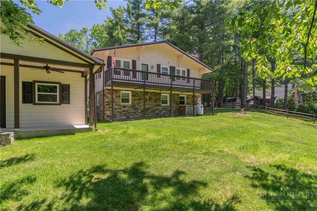 Image number 14 for the current listing