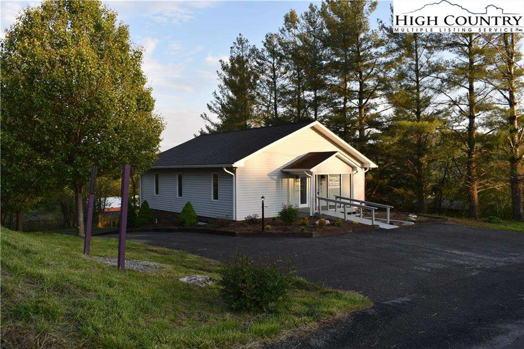 Image number 1 for the current listing