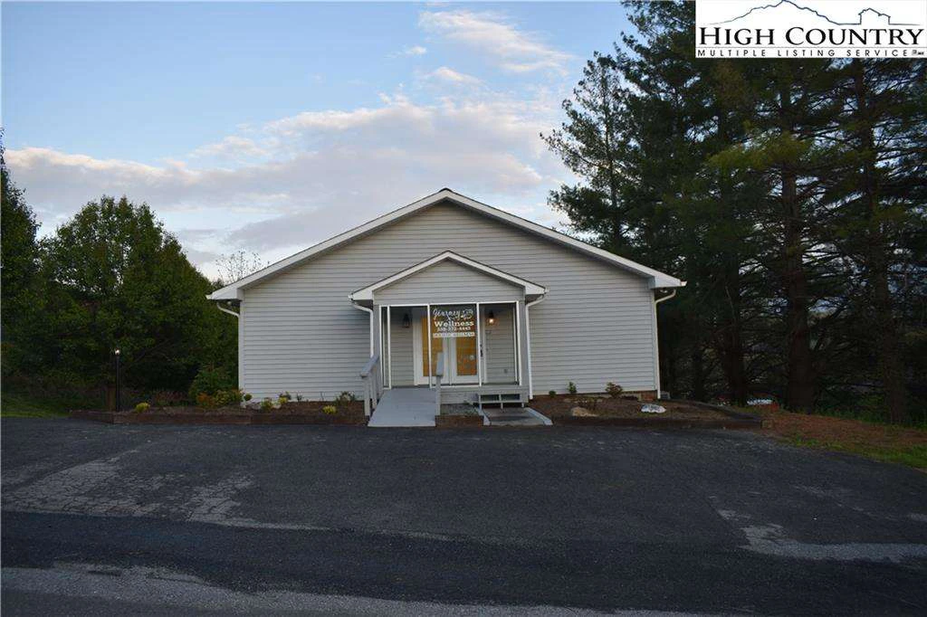 Image number 4 for the current listing