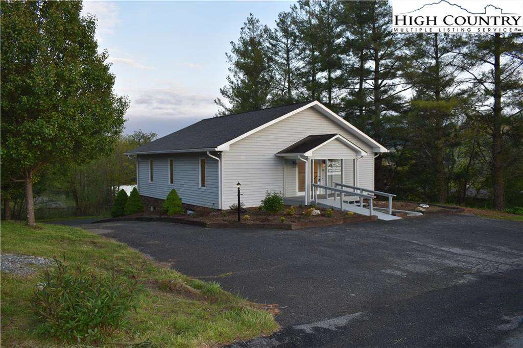 Image number 5 for the current listing