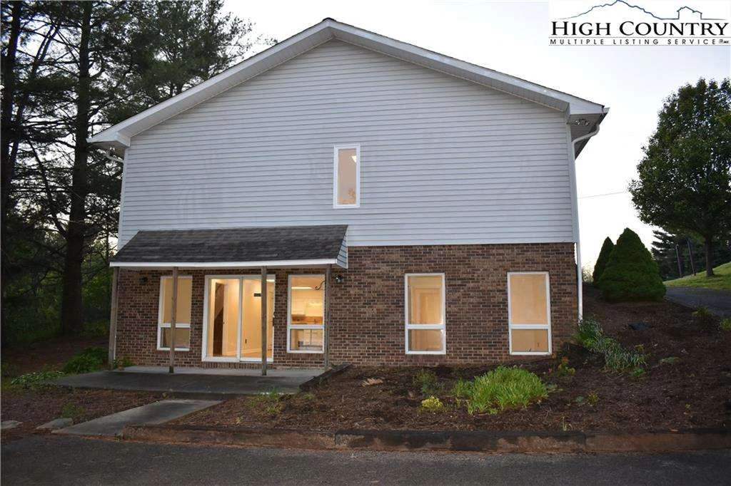 Image number 17 for the current listing