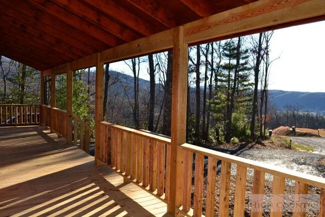 Image number 2 for the current listing