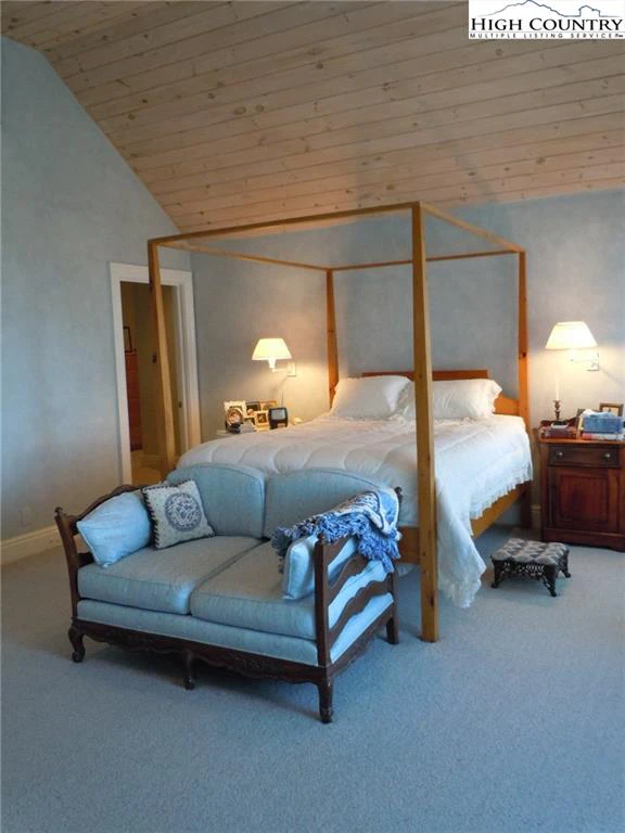 Image number 3 for the current listing