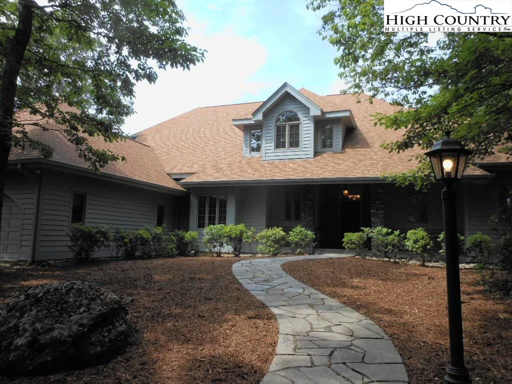 Image number 21 for the current listing