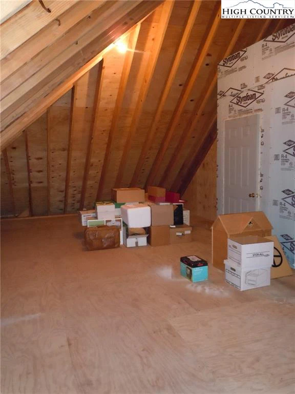 Image number 7 for the current listing