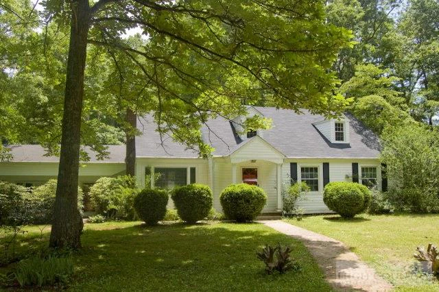 Image number 1 for the current listing