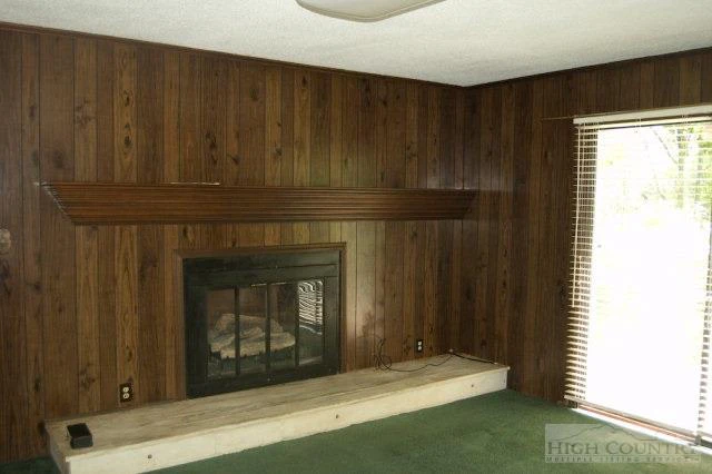 Image number 8 for the current listing