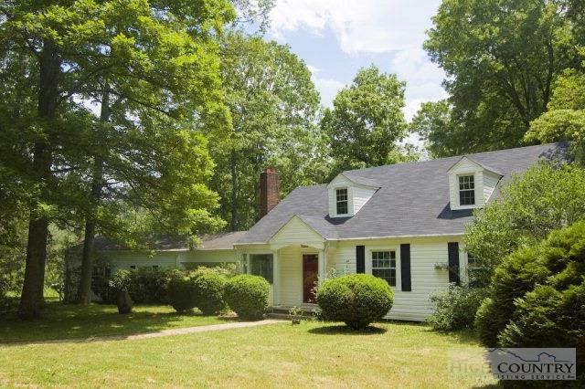 Image number 17 for the current listing