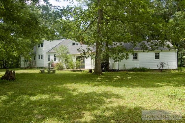 Image number 15 for the current listing