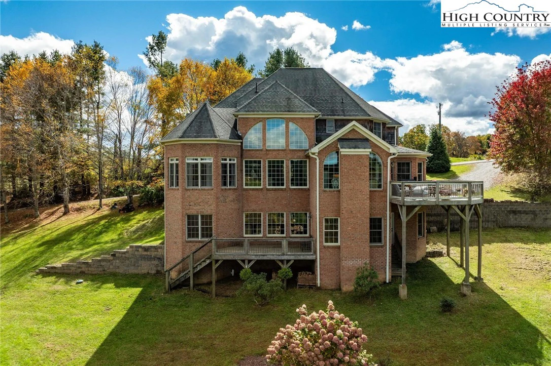 Image number 1 for the current listing