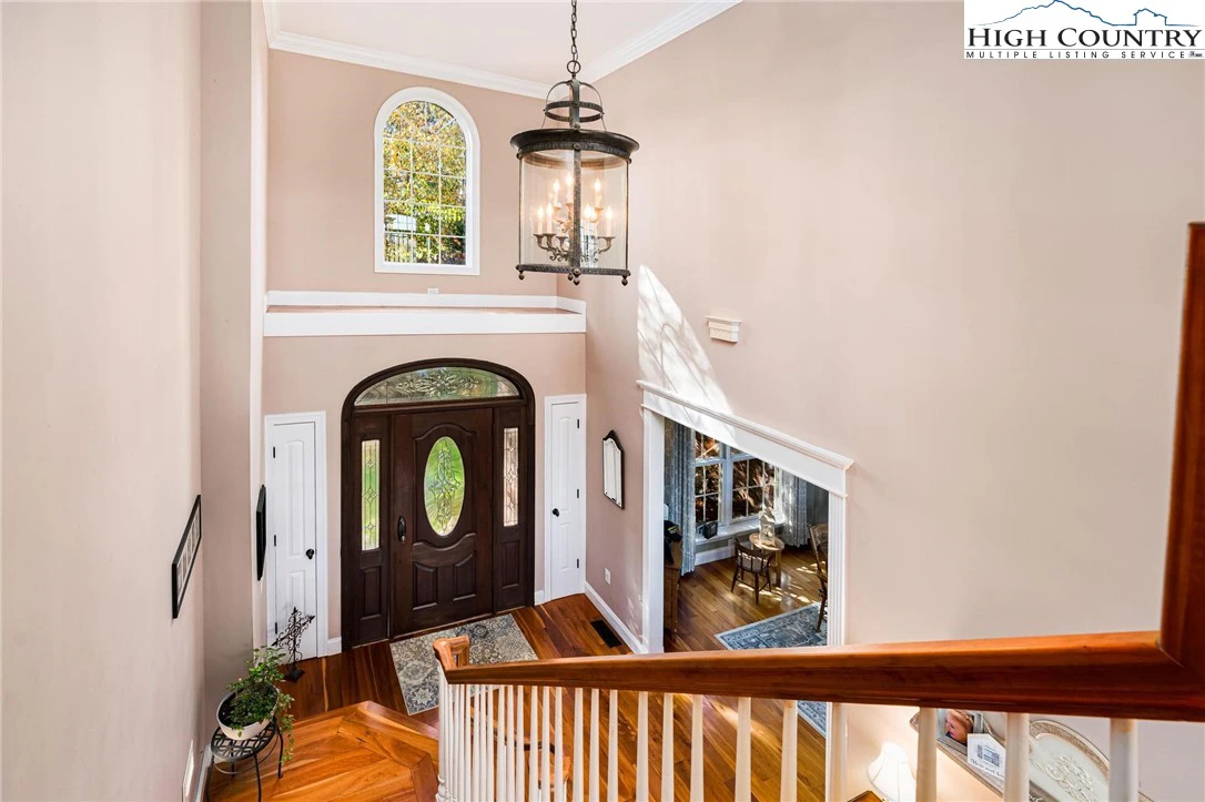 Image number 5 for the current listing