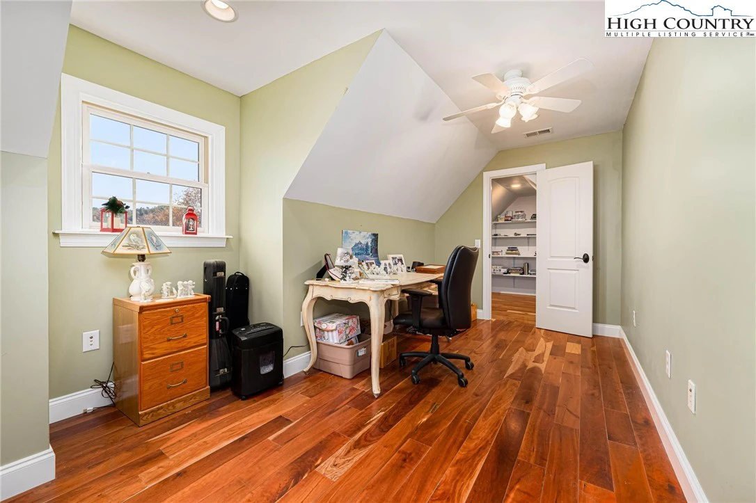 Image number 6 for the current listing