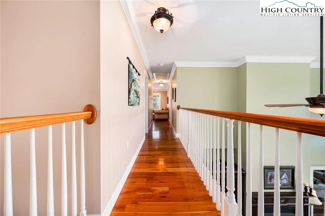 Image number 7 for the current listing