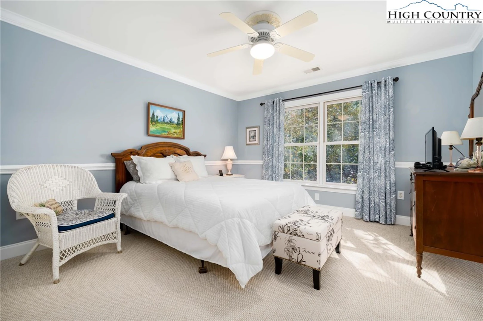 Image number 9 for the current listing