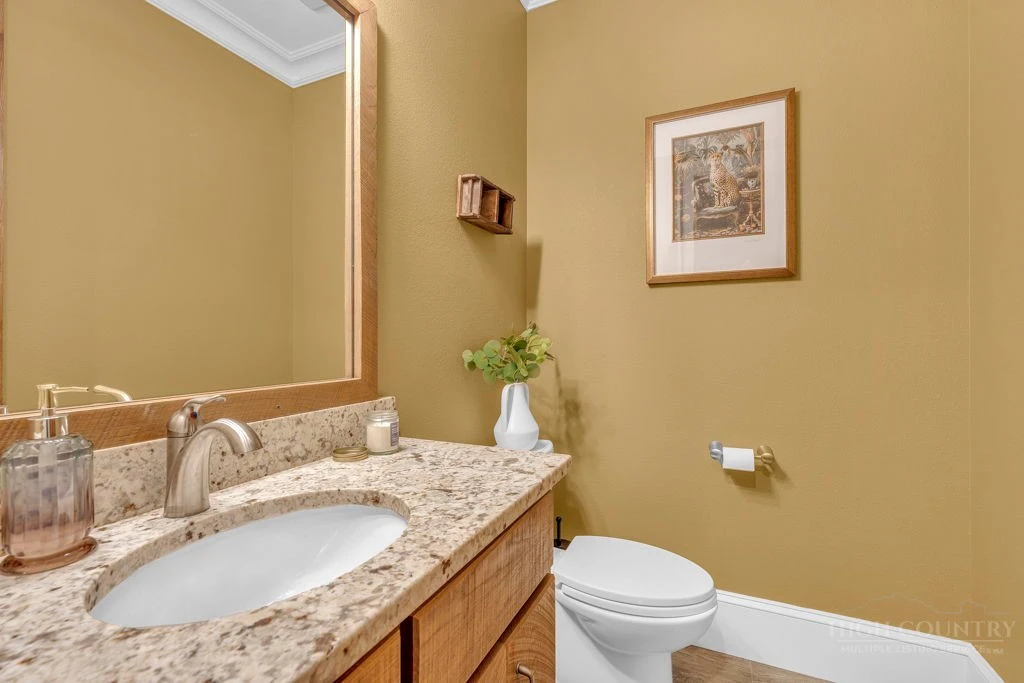 Image number 8 for the current listing