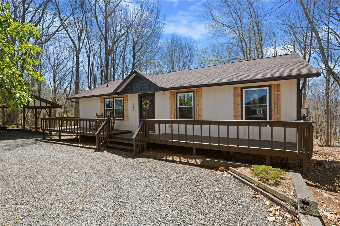 Image number 1 for the current listing