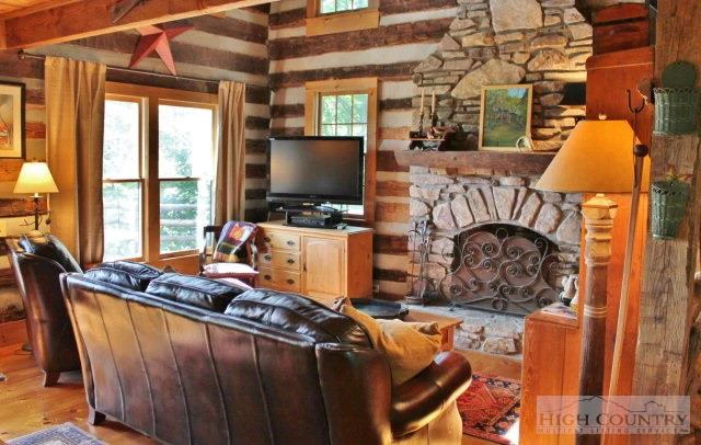 Image number 10 for the current listing