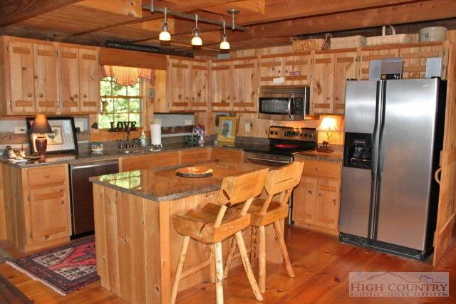 Image number 6 for the current listing