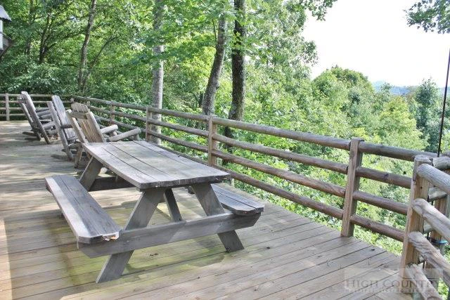 Image number 14 for the current listing