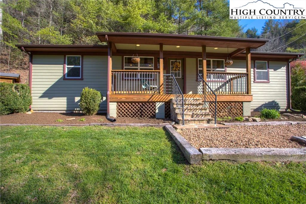 Image number 1 for the current listing