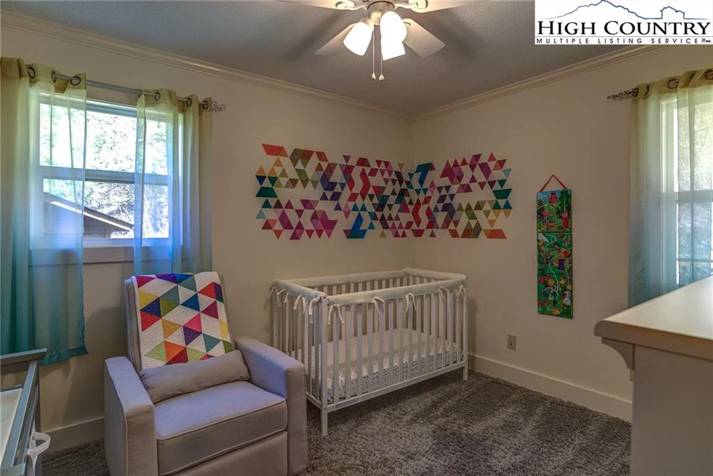 Image number 13 for the current listing