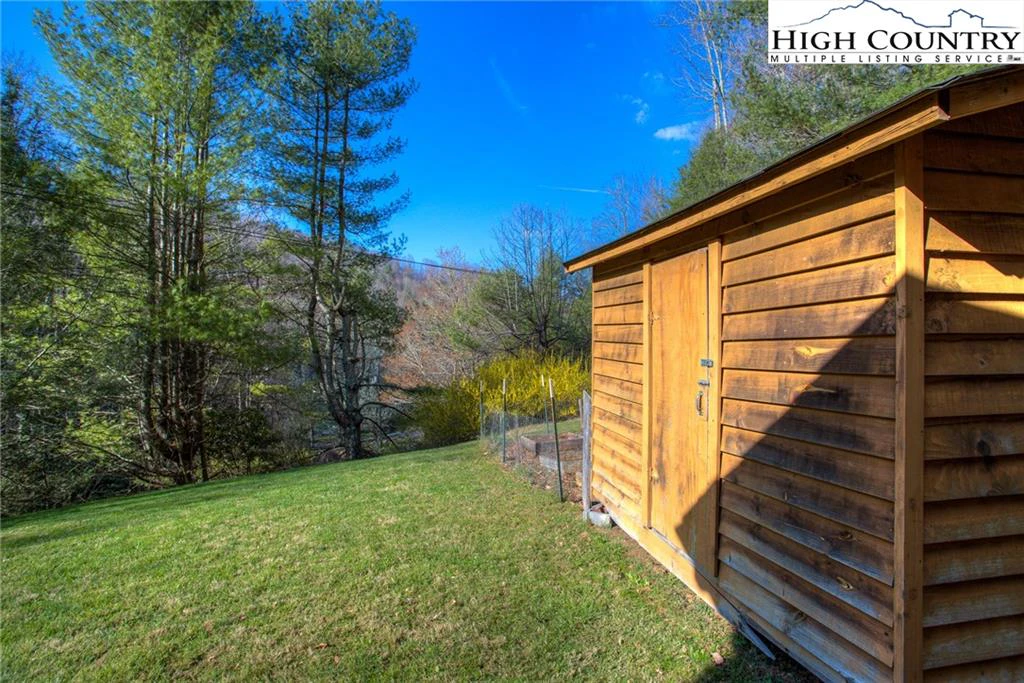 Image number 8 for the current listing