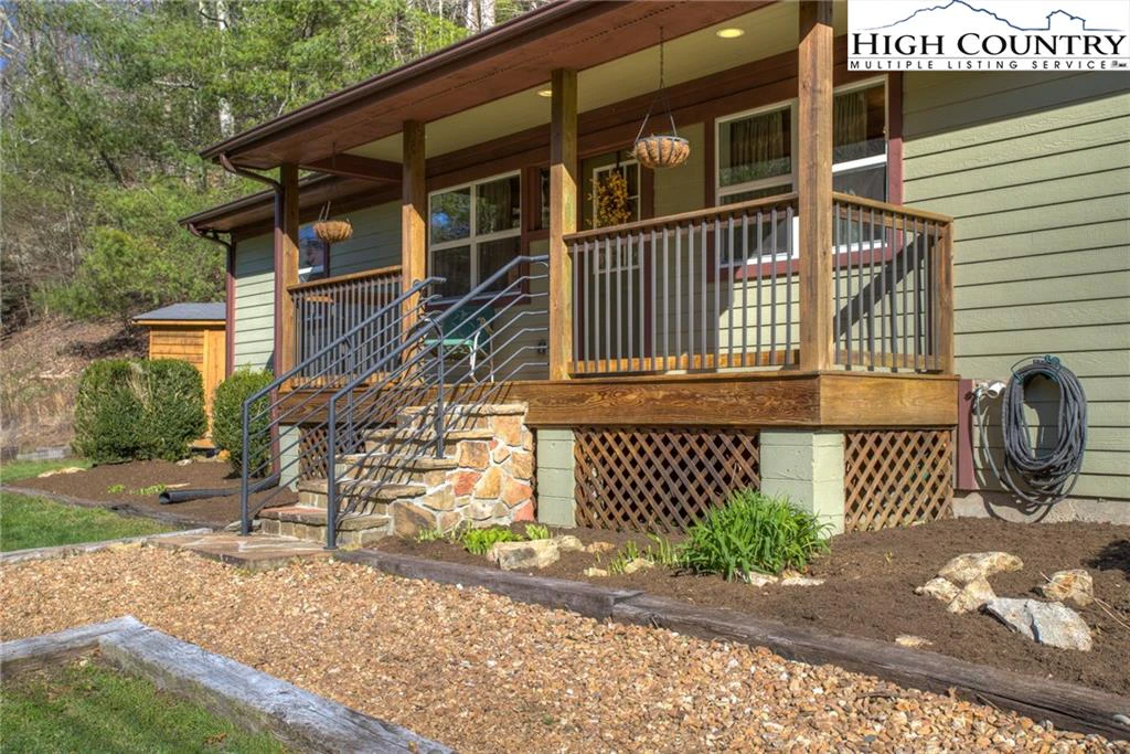 Image number 6 for the current listing
