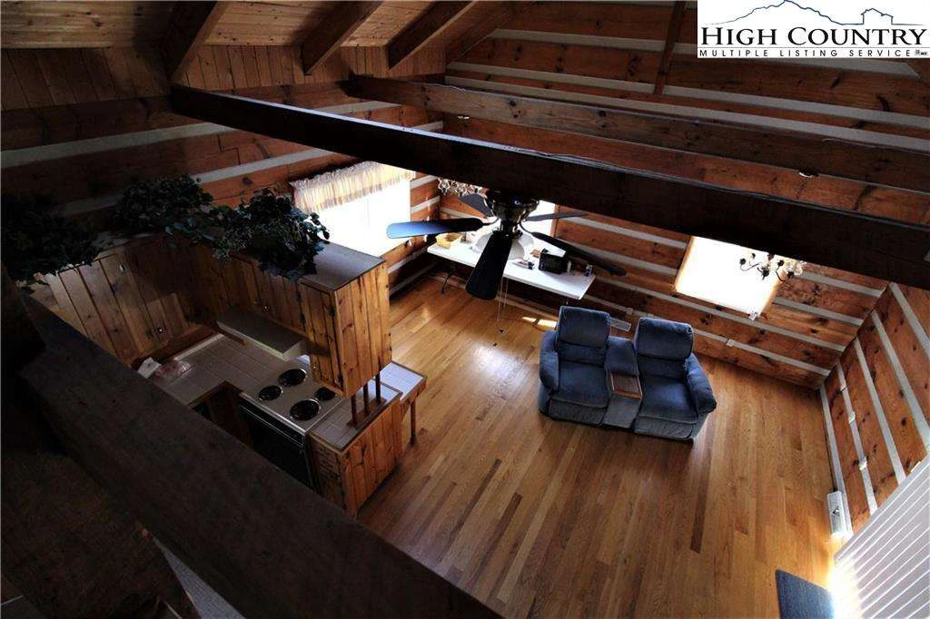 Image number 12 for the current listing
