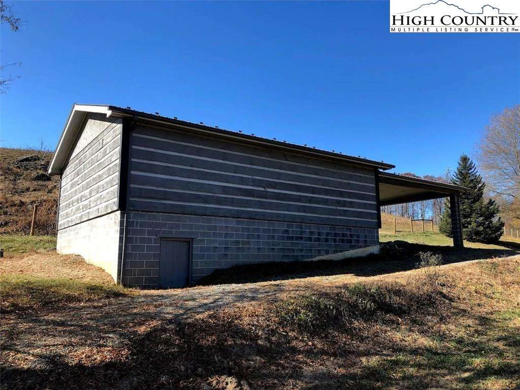 Image number 6 for the current listing