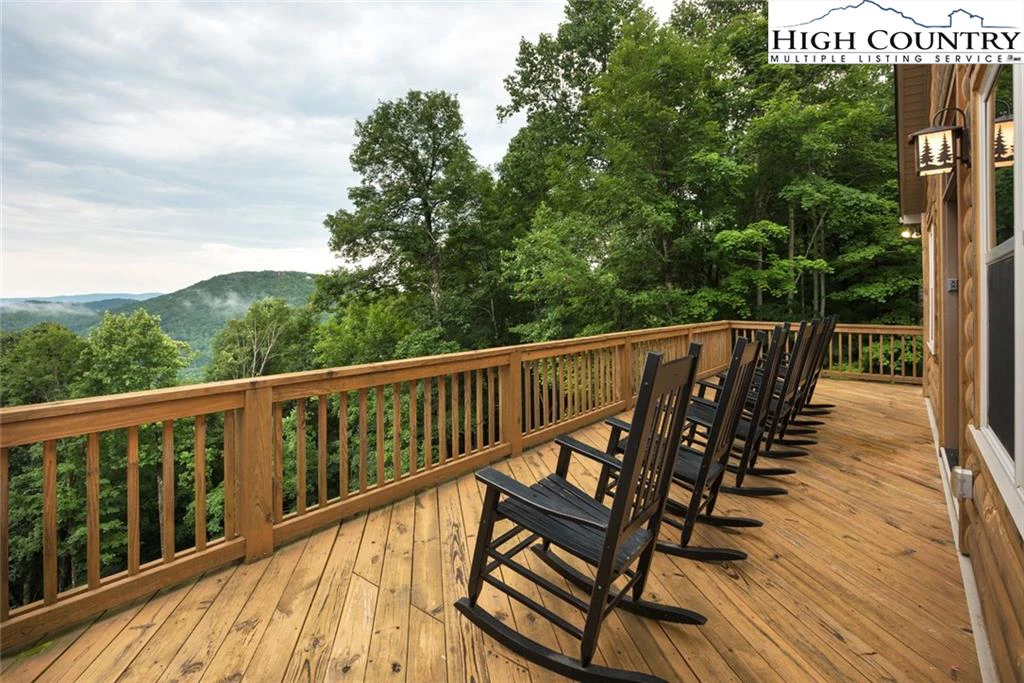 Image number 3 for the current listing